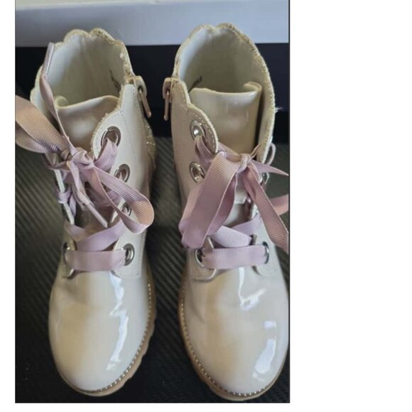 ✨ Happily Grey Girls Glitter Combat Boots – Size 1 – Like New ✨ - Picture 3 of 8